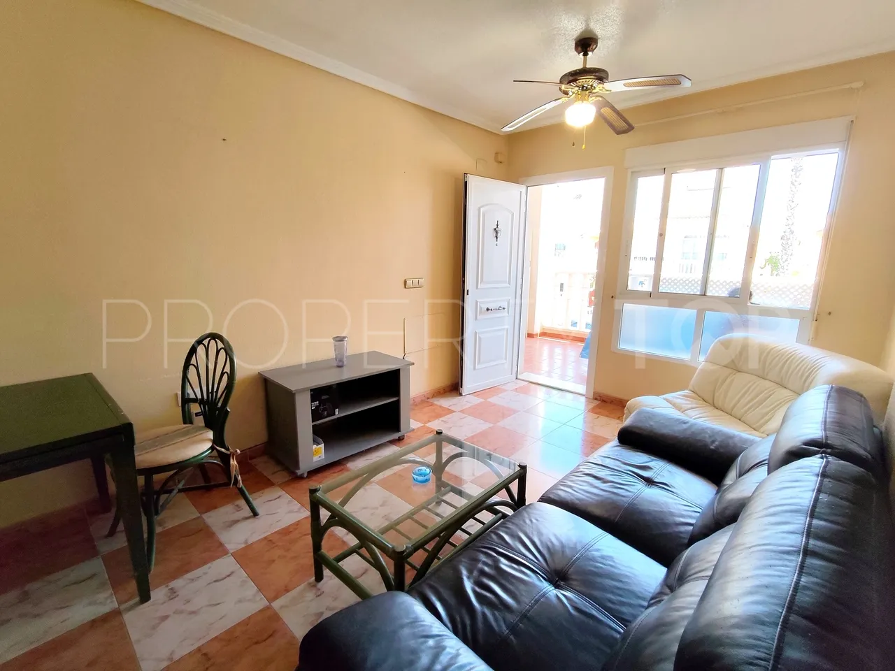 Se vende apartamento de 2 dormitorios en Rioja