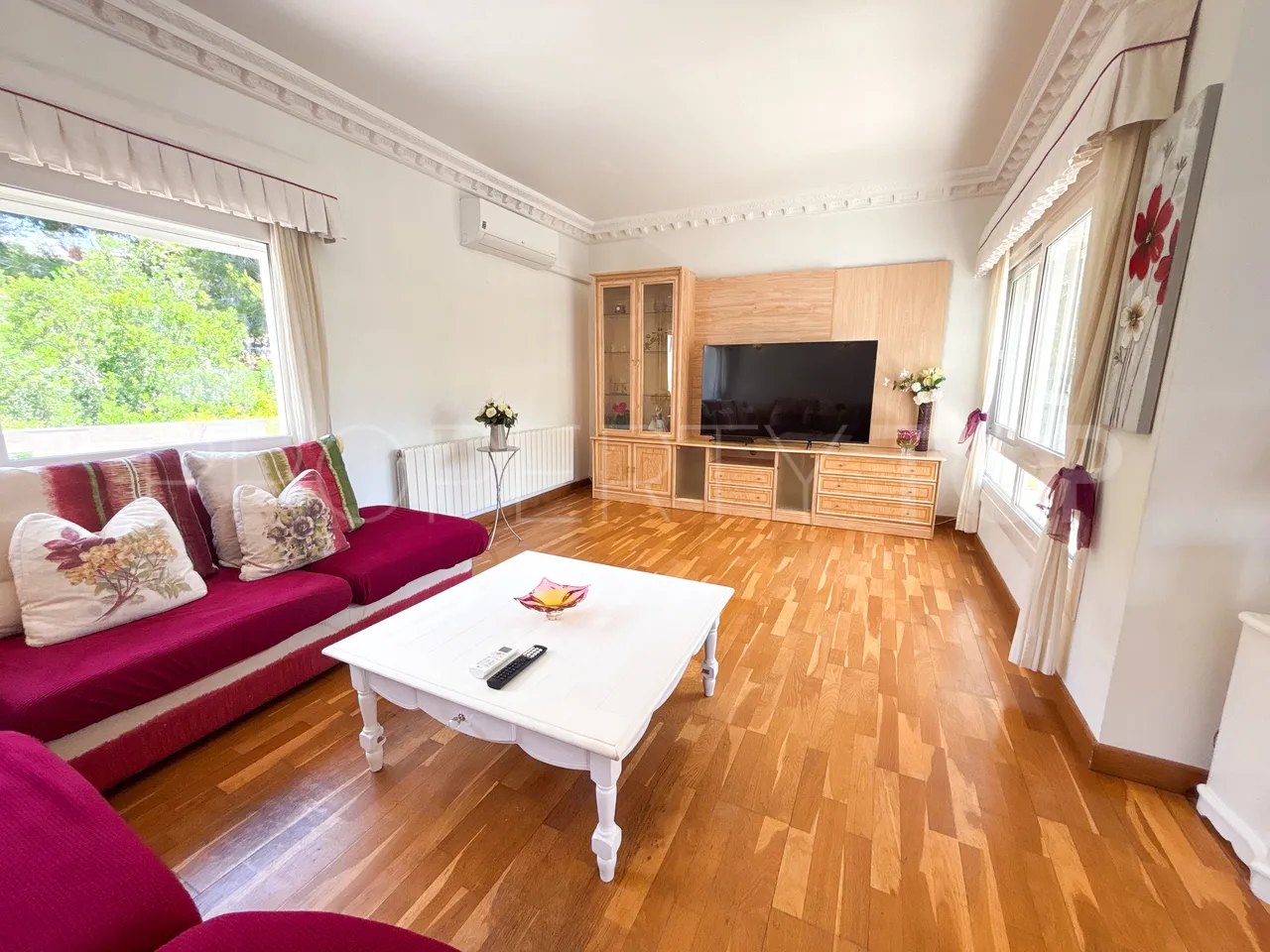 Villa a la venta de 7 dormitorios en Villamartin