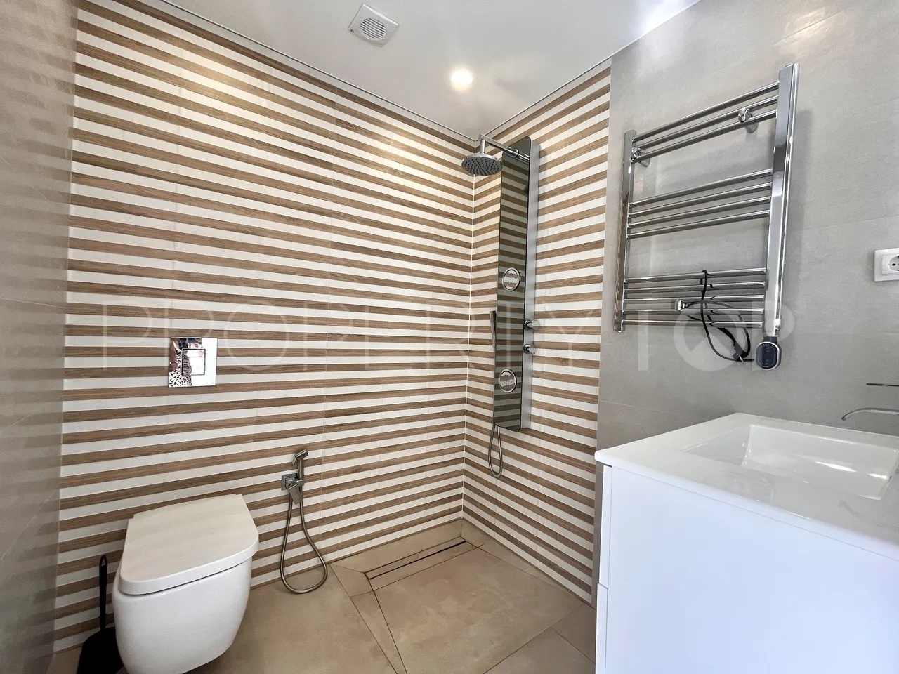For sale Los Balcones 6 bedrooms villa