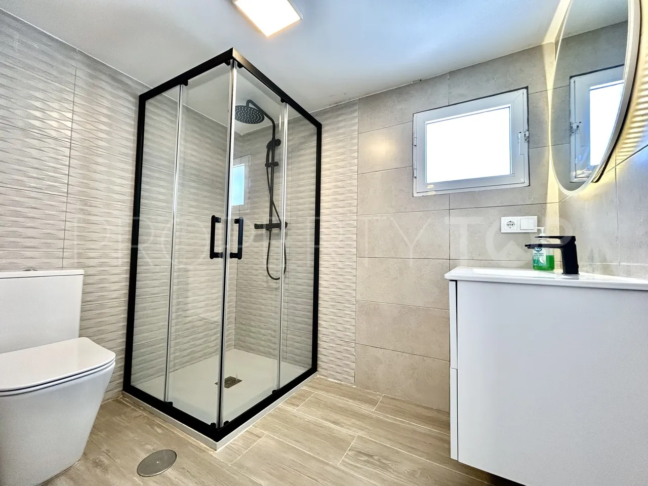 For sale Rioja villa with 5 bedrooms
