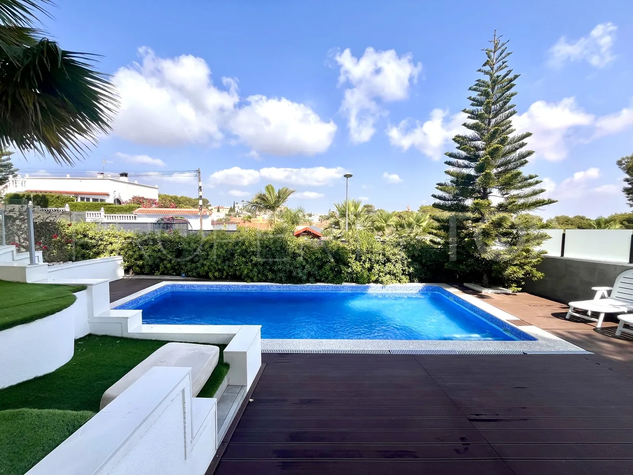 For sale Los Balcones 6 bedrooms villa