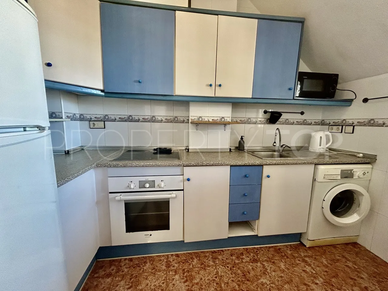 Buy 2 bedrooms apartment in Los Altos de Marbella