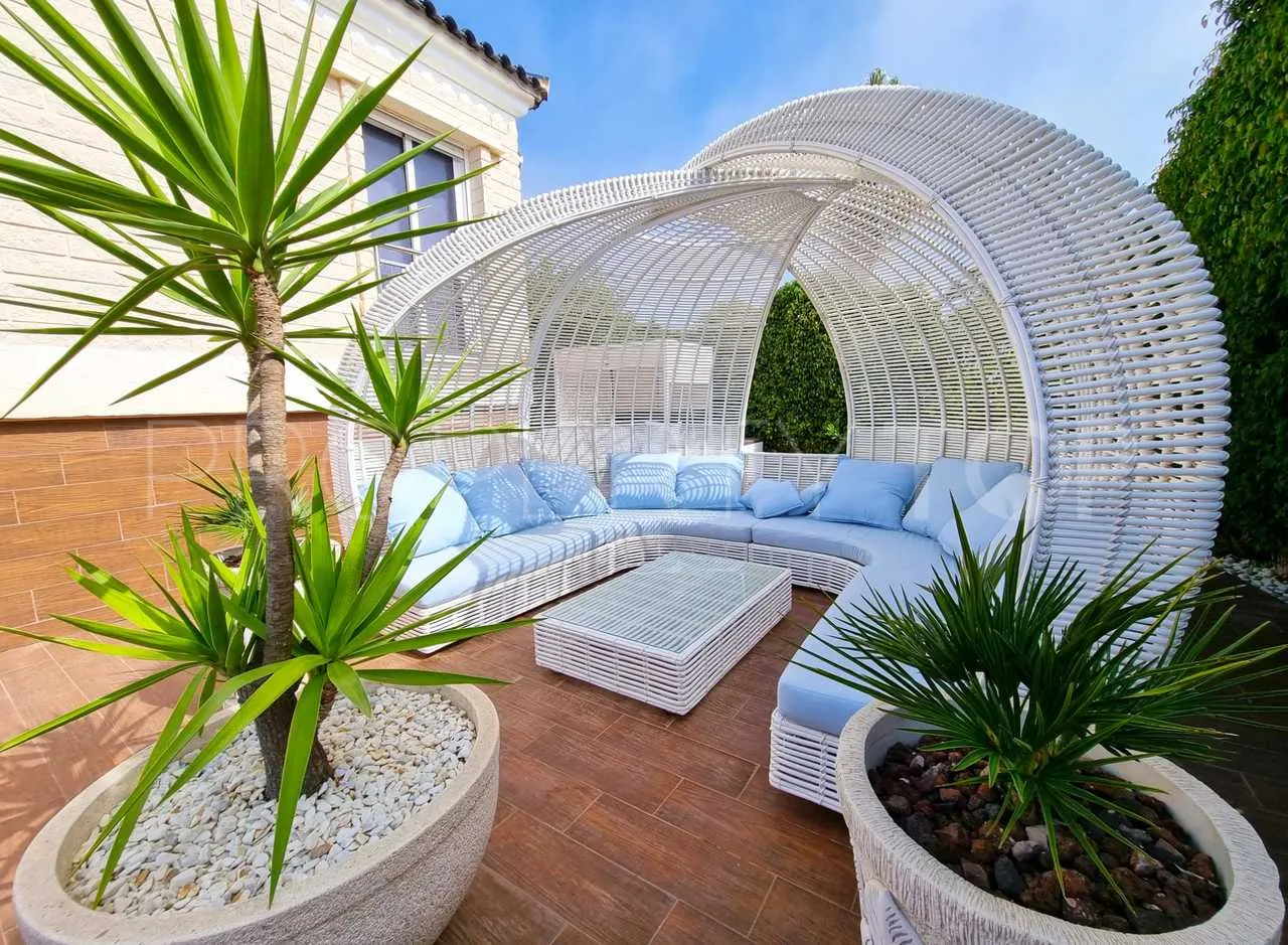 Se vende villa de 5 dormitorios en La Mata