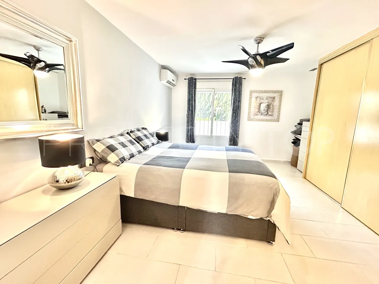 Villa a la venta en Catral
