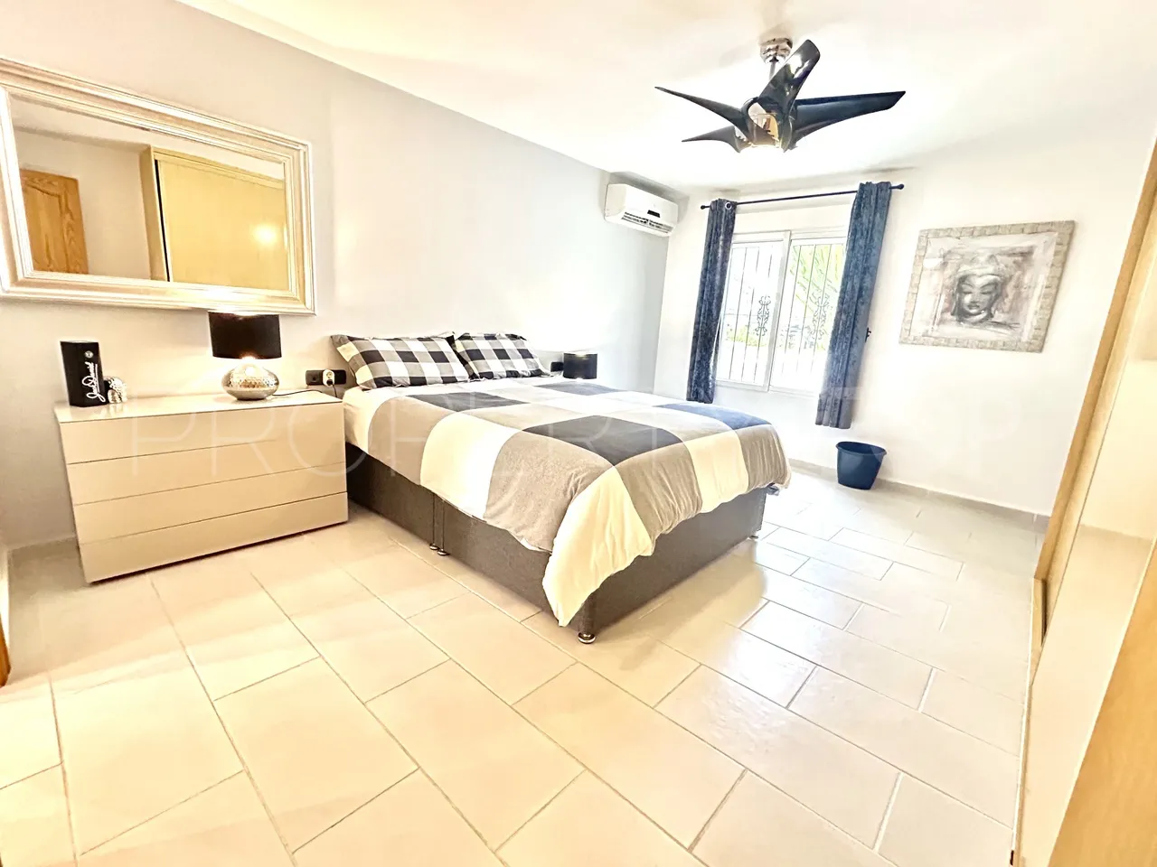 Villa a la venta en Catral