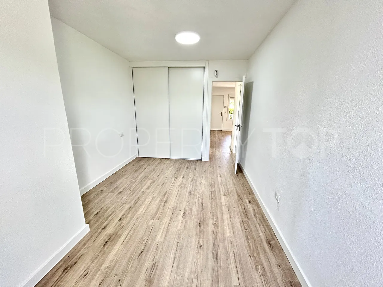 Apartamento de 2 dormitorios en venta en Rioja