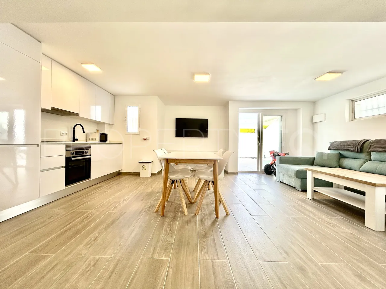 For sale Rioja villa with 5 bedrooms
