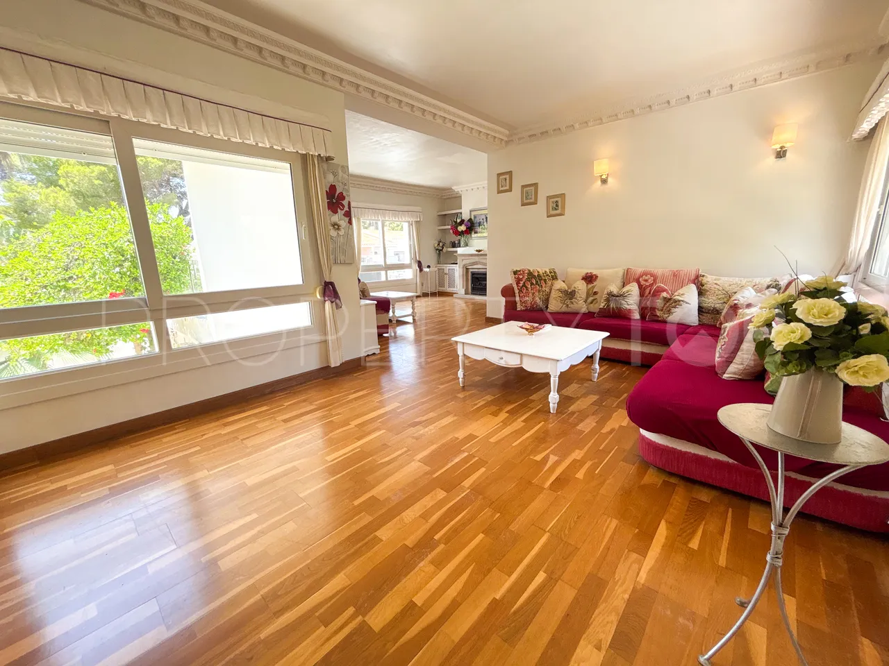 Villa a la venta de 7 dormitorios en Villamartin