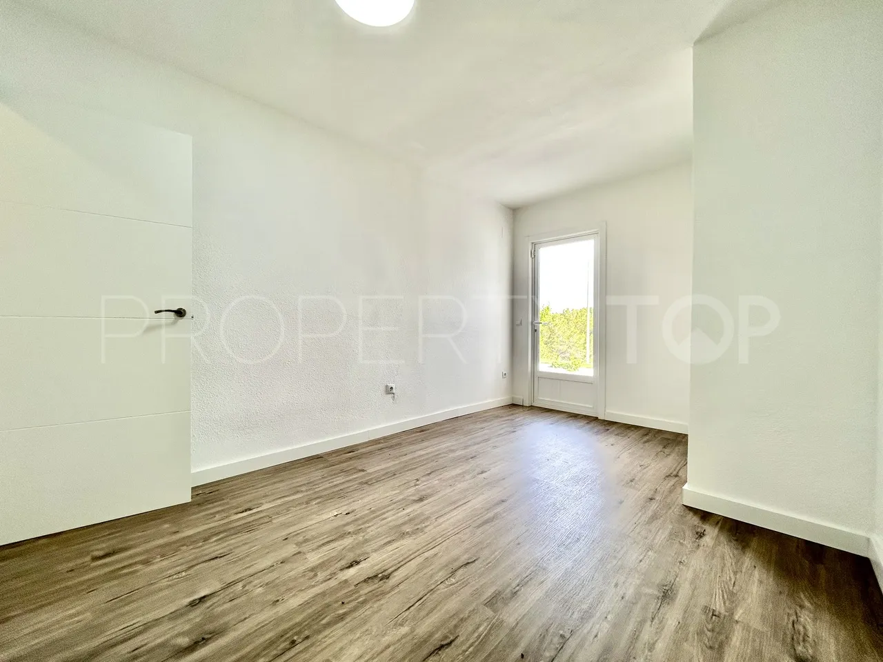 Apartamento de 2 dormitorios en venta en Rioja
