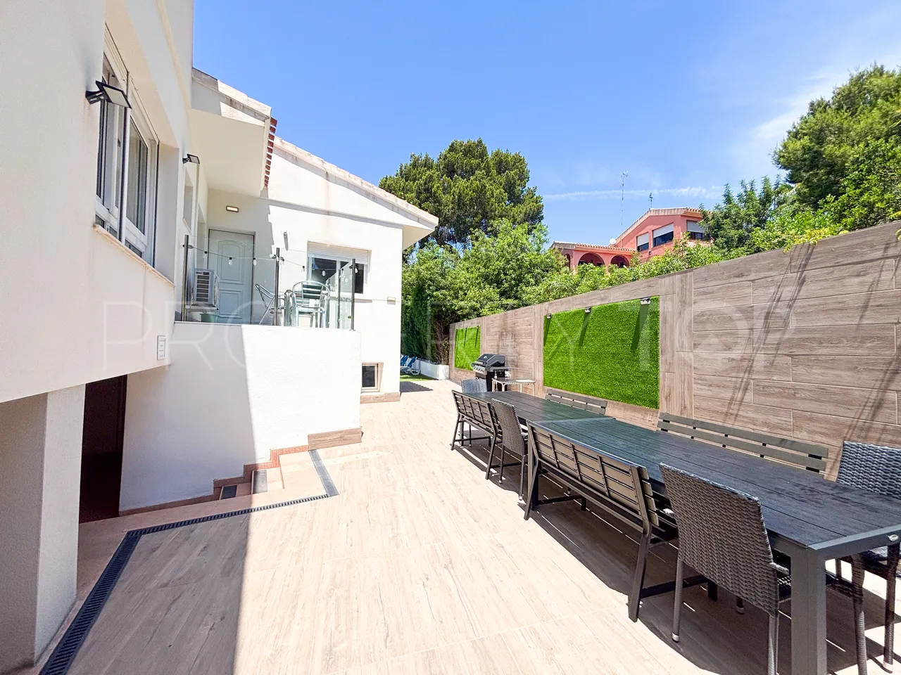Villa a la venta de 7 dormitorios en Villamartin