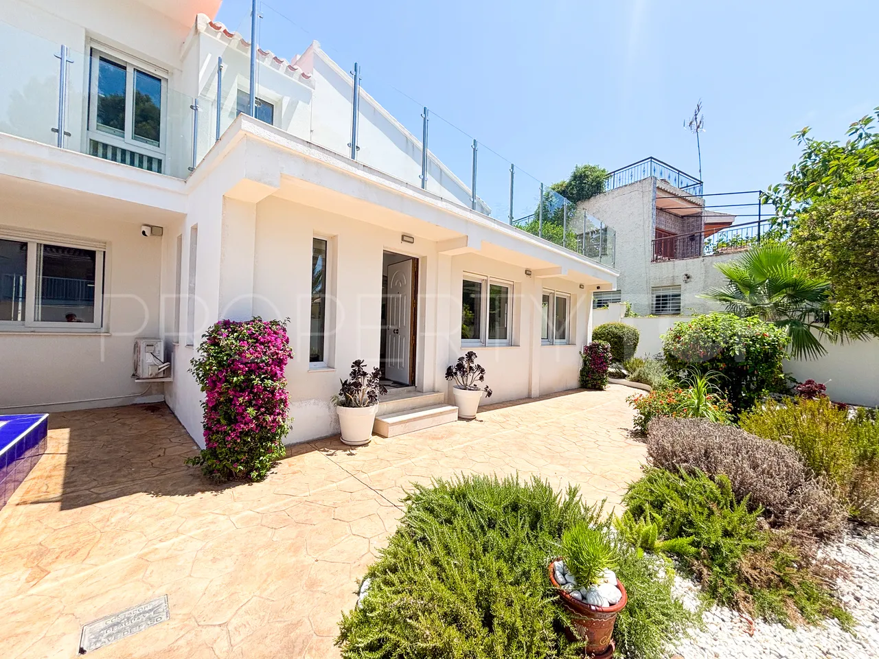 Villa a la venta de 7 dormitorios en Villamartin