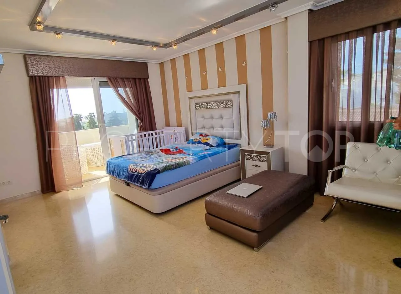 Se vende villa de 5 dormitorios en La Mata
