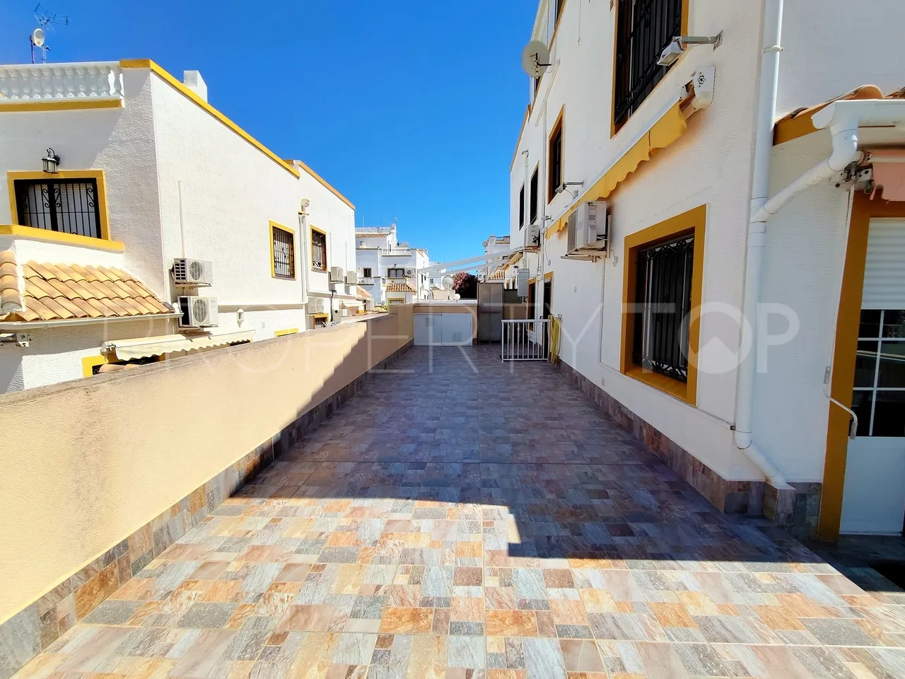 Town house for sale in Los Altos de Marbella