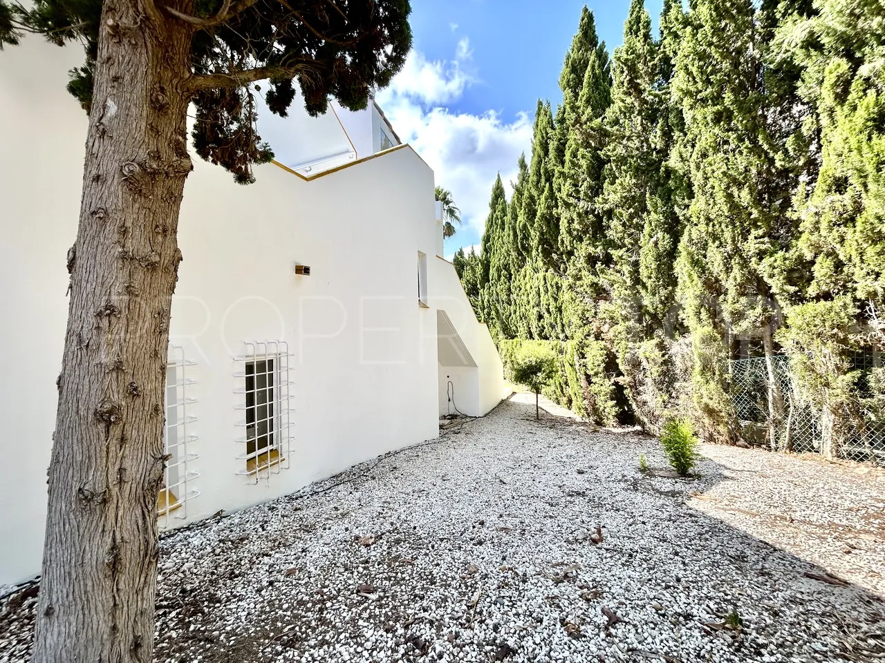 Comprar villa con 3 dormitorios en Rioja