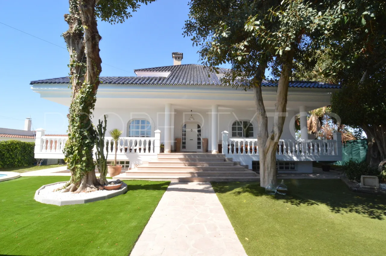 Comprar villa en Torrevieja