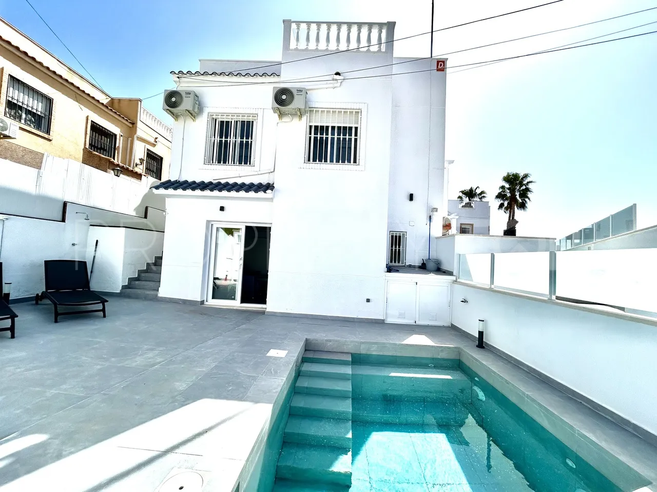 For sale Rioja villa with 5 bedrooms