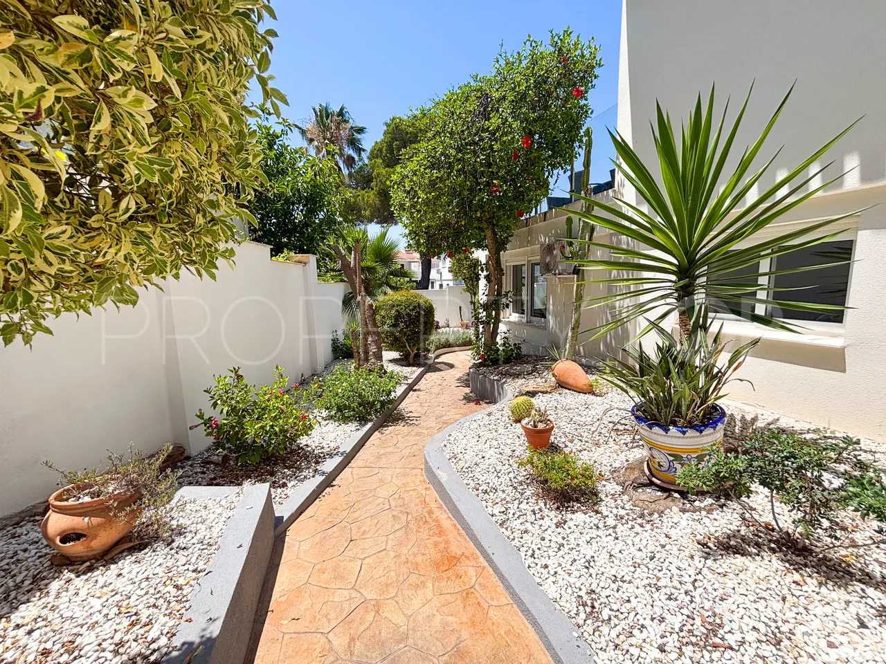 Villa a la venta de 7 dormitorios en Villamartin