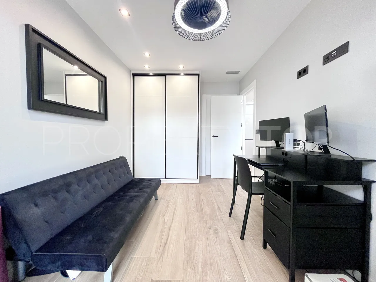 Villa en venta en Punta Prima