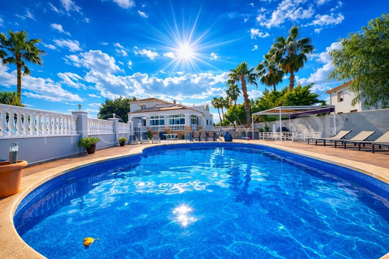 Villa a la venta en Catral