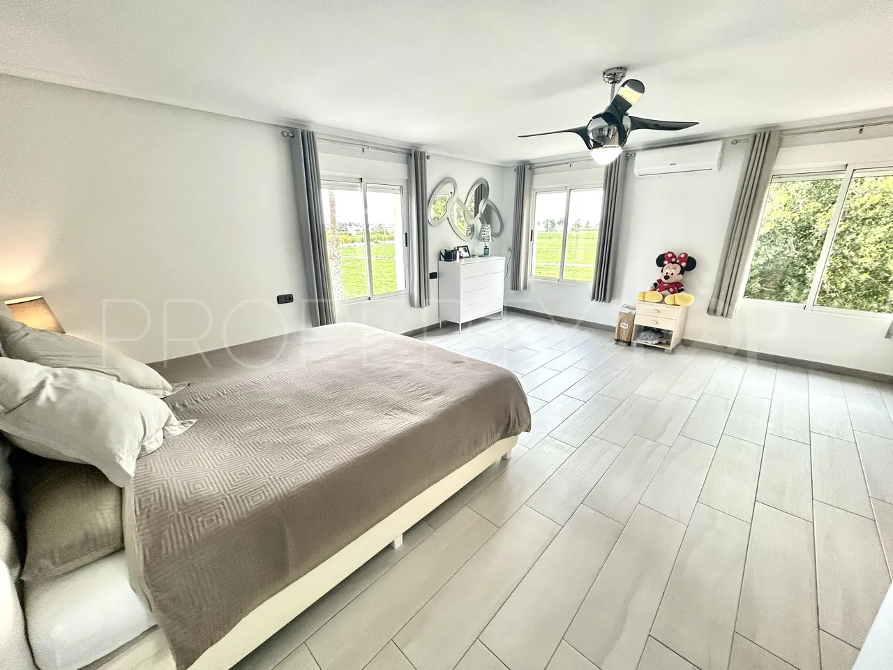 Villa a la venta en Catral