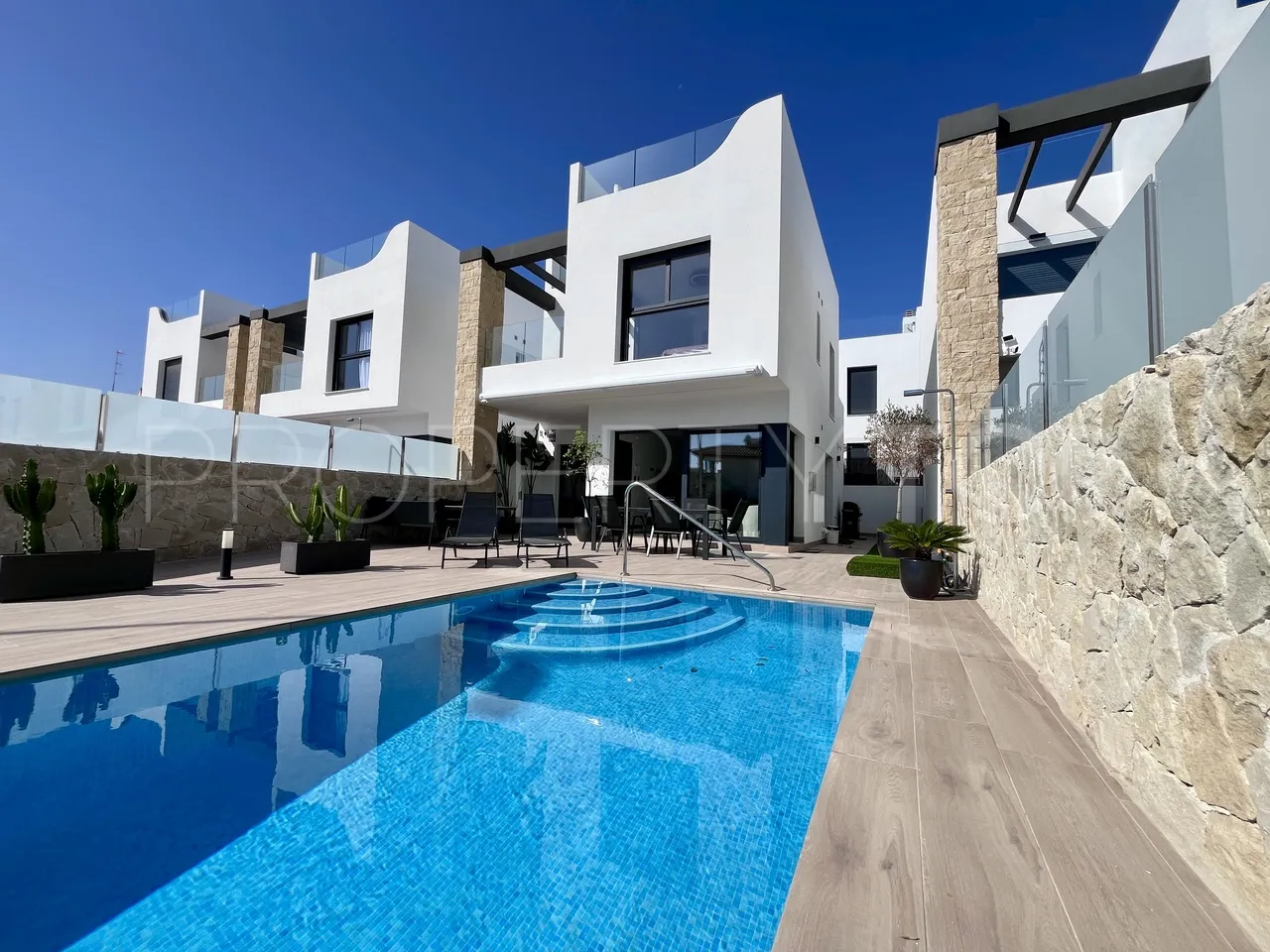 Villa en venta en Punta Prima
