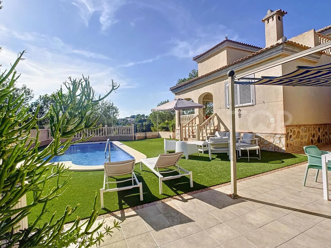 For sale villa in Pilar de la Horadada with 3 bedrooms