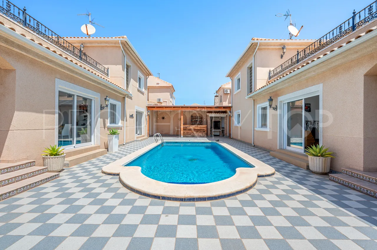 7 bedrooms villa in Torre de la Horadada for sale