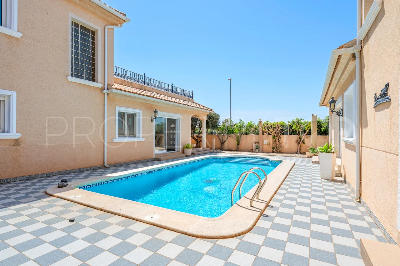 7 bedrooms villa in Torre de la Horadada for sale