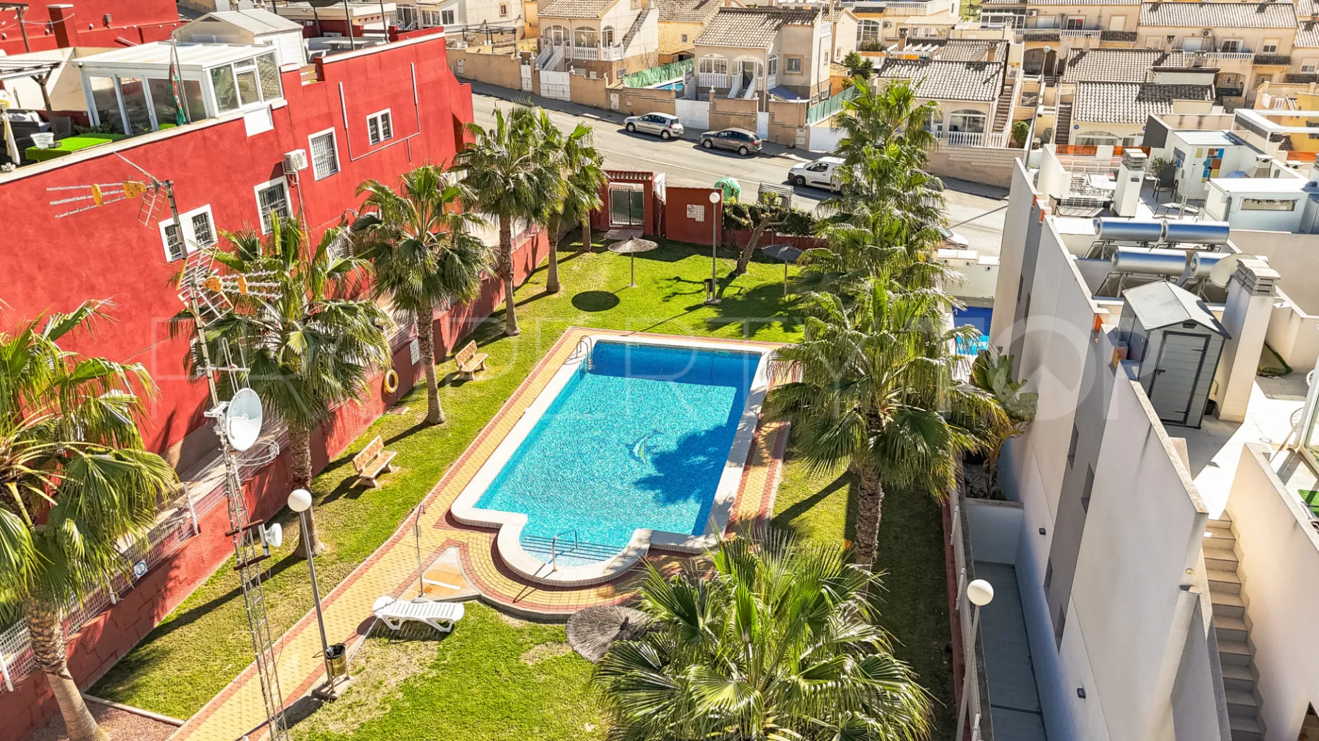 Buy apartment in Los Altos de Marbella