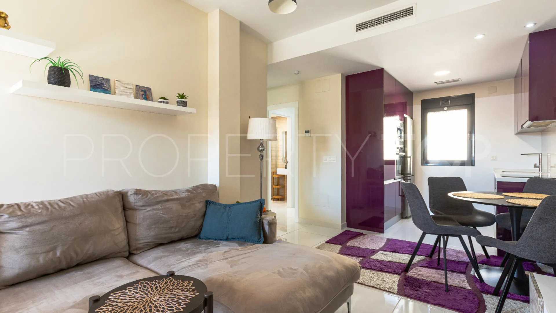 Buy apartment in Los Altos de Marbella