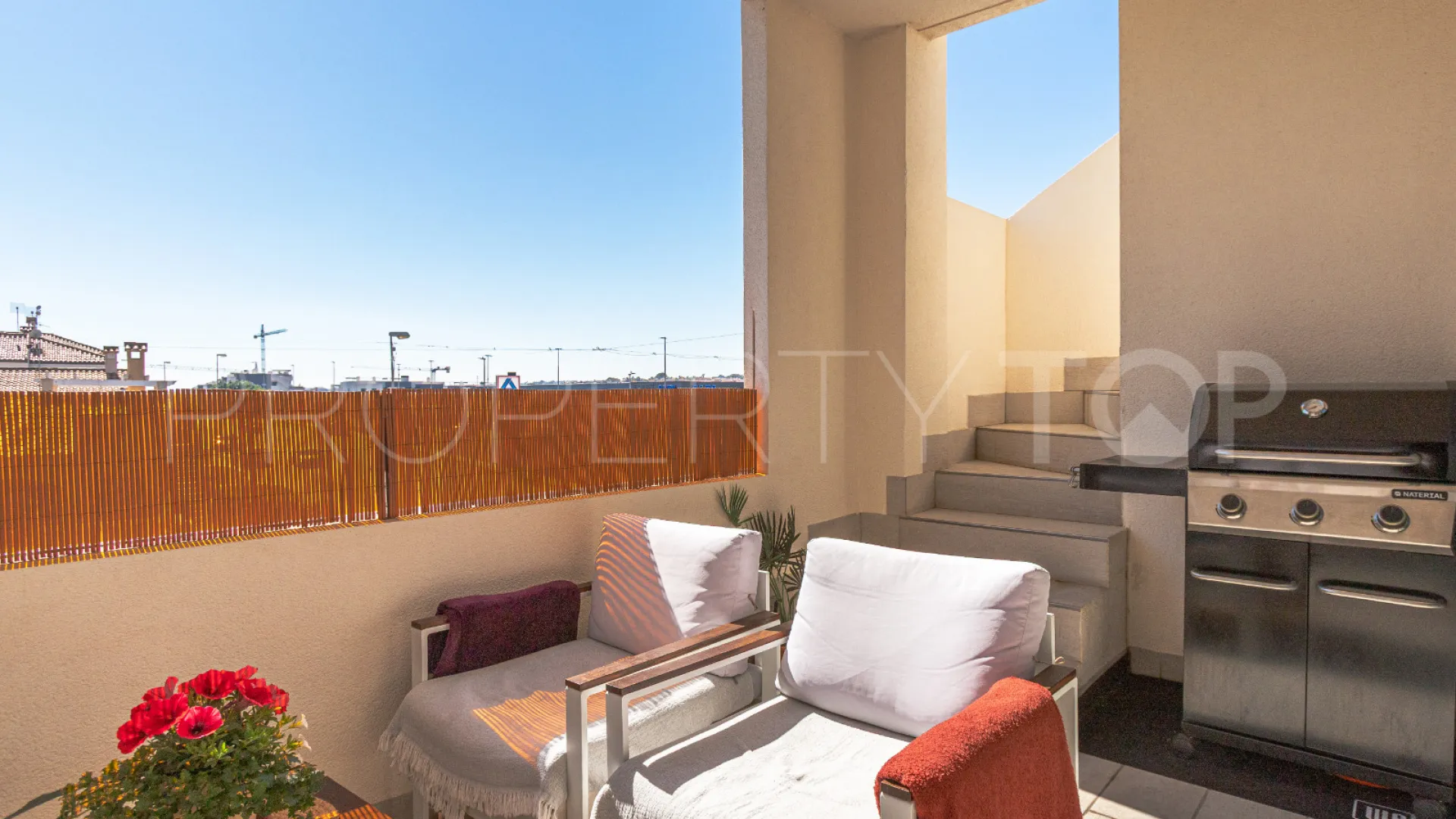 Buy apartment in Los Altos de Marbella