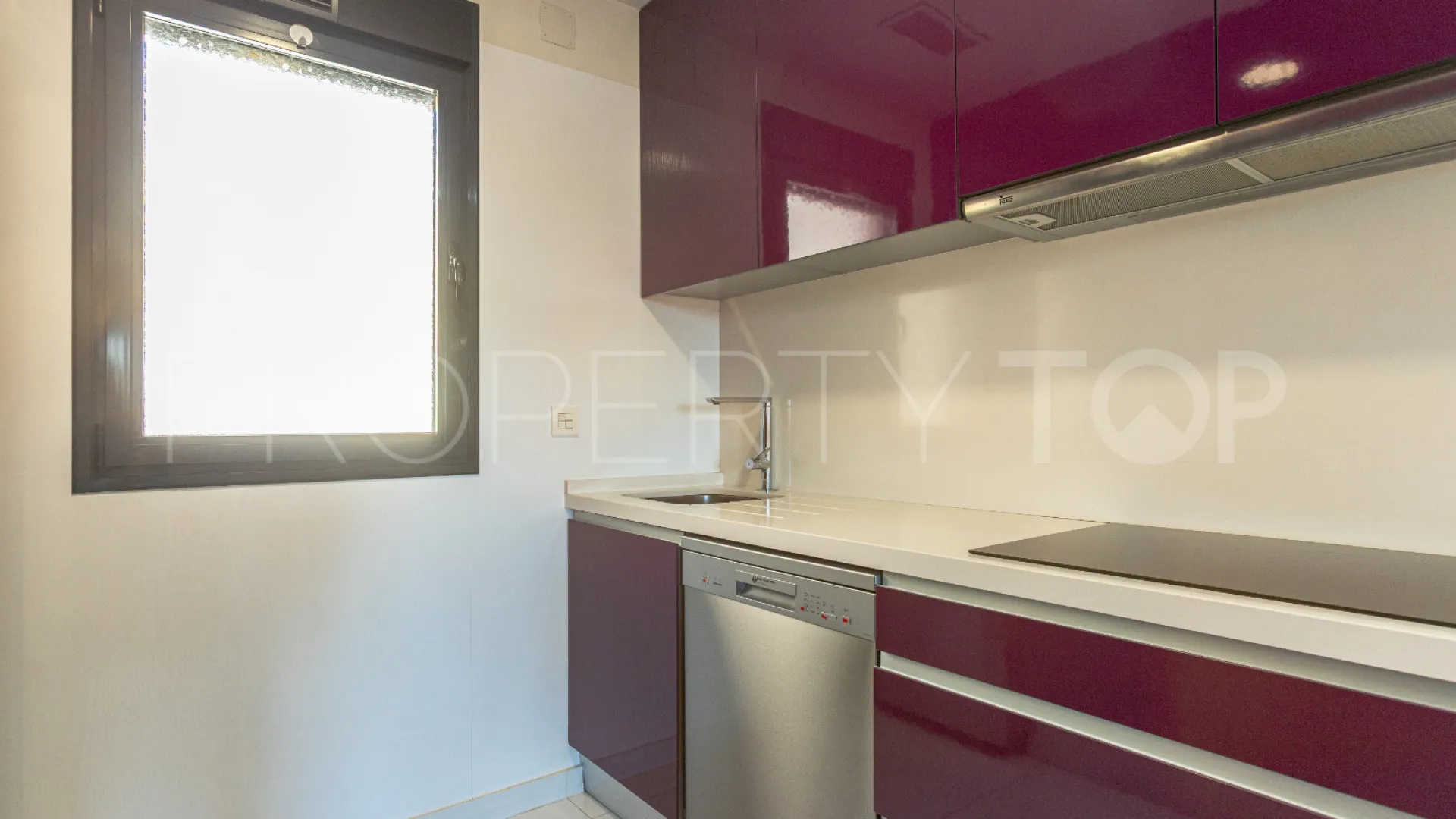 Buy apartment in Los Altos de Marbella