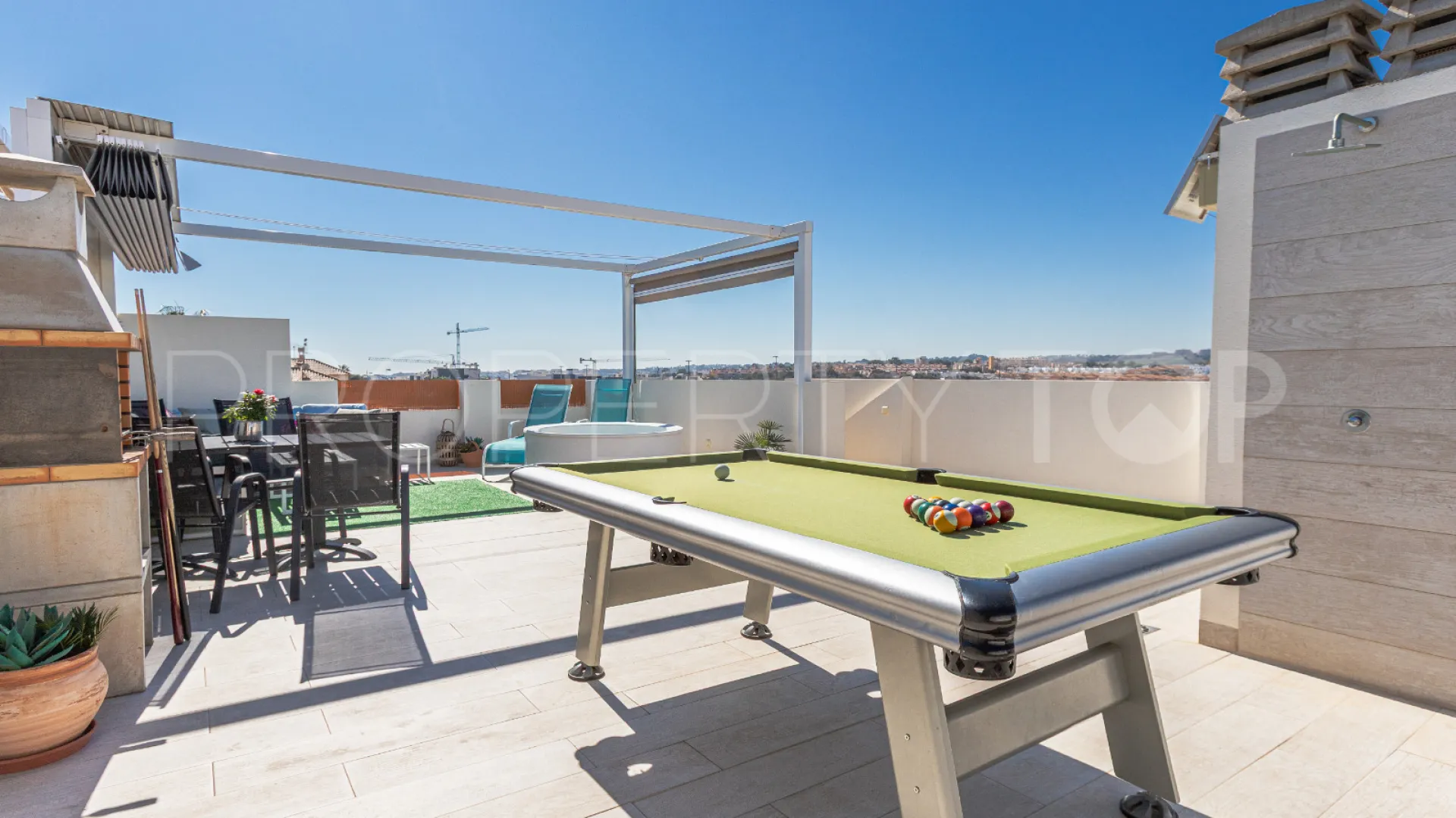 Buy apartment in Los Altos de Marbella