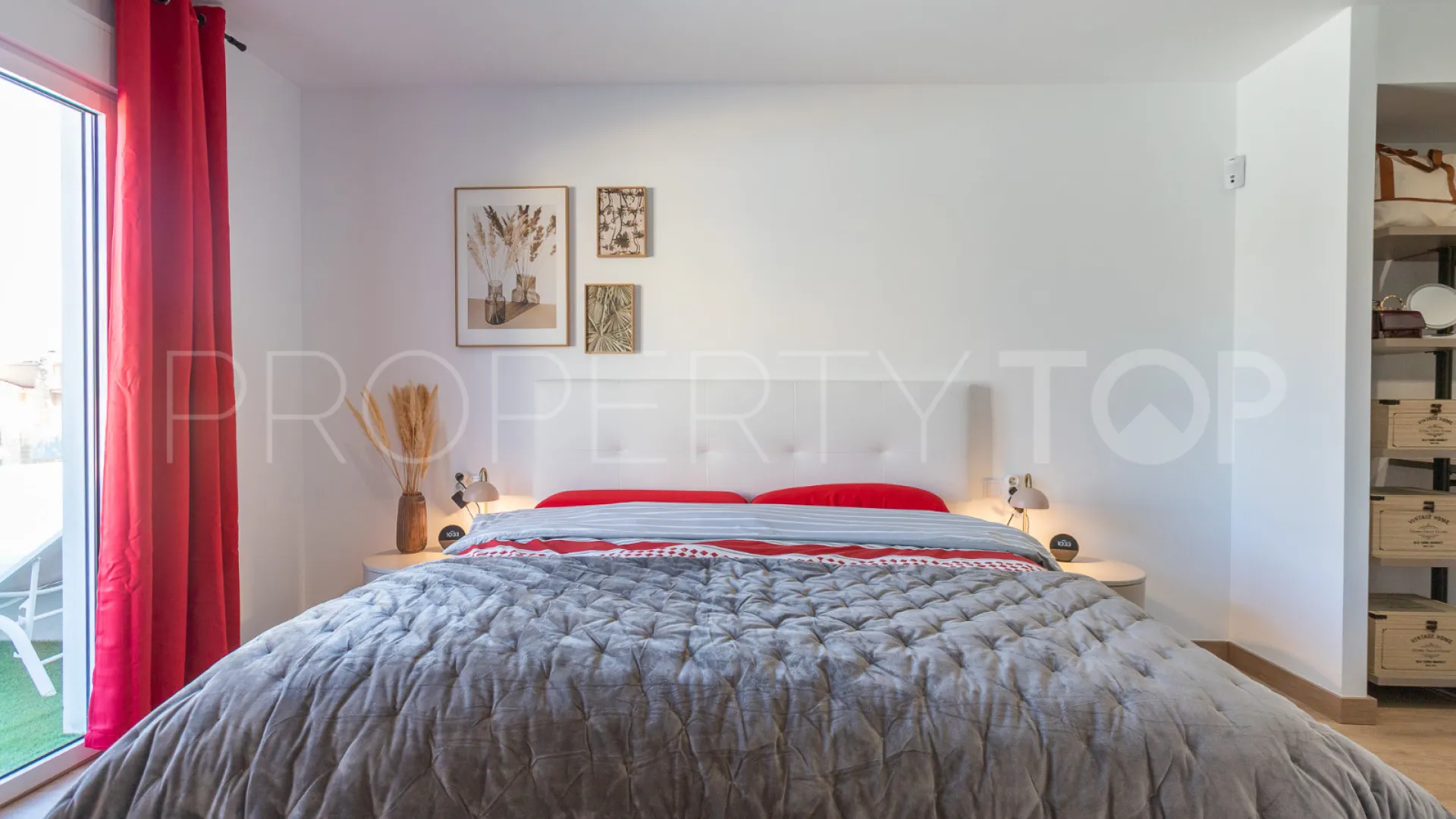 Los Balcones, villa a la venta