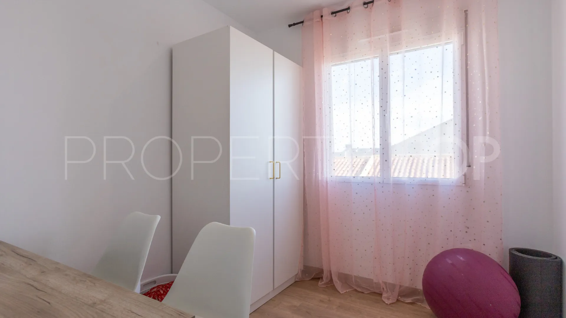 Los Balcones, villa a la venta