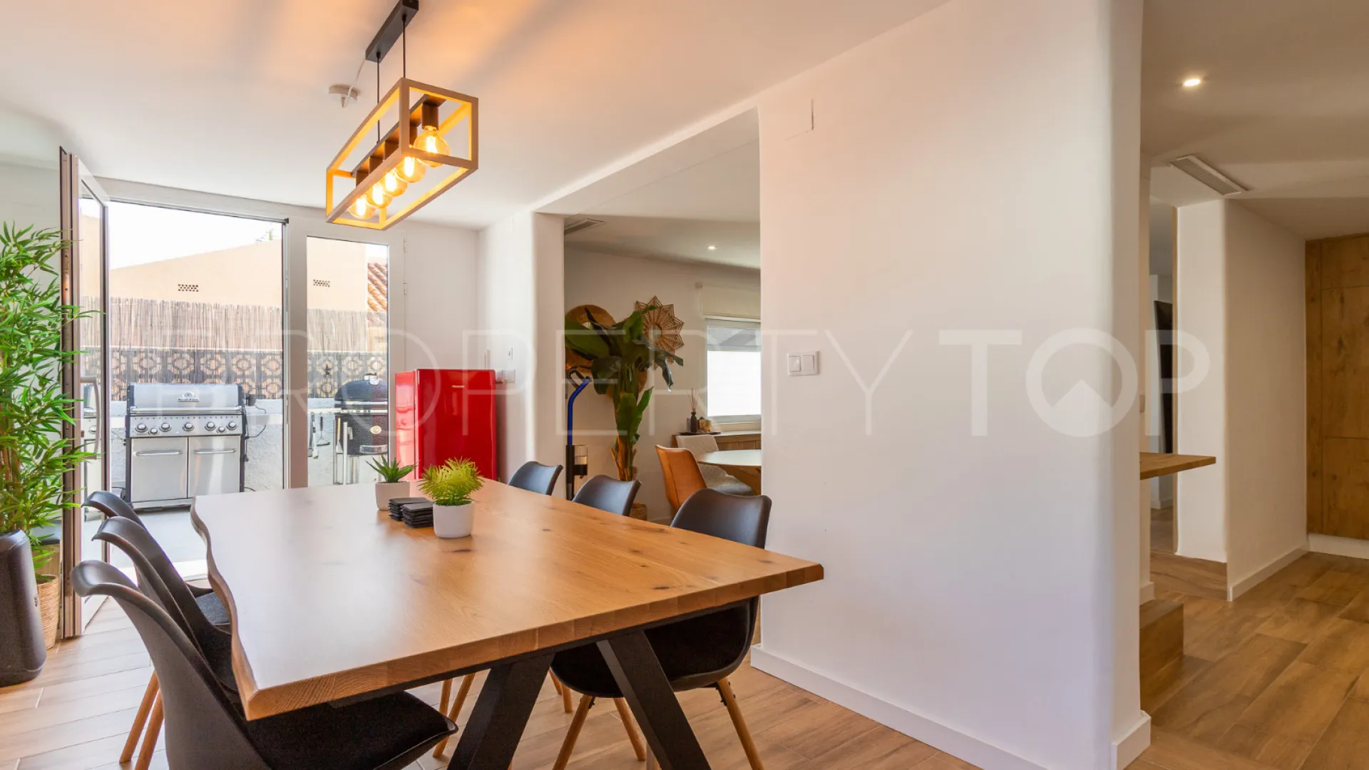 Los Balcones, villa a la venta