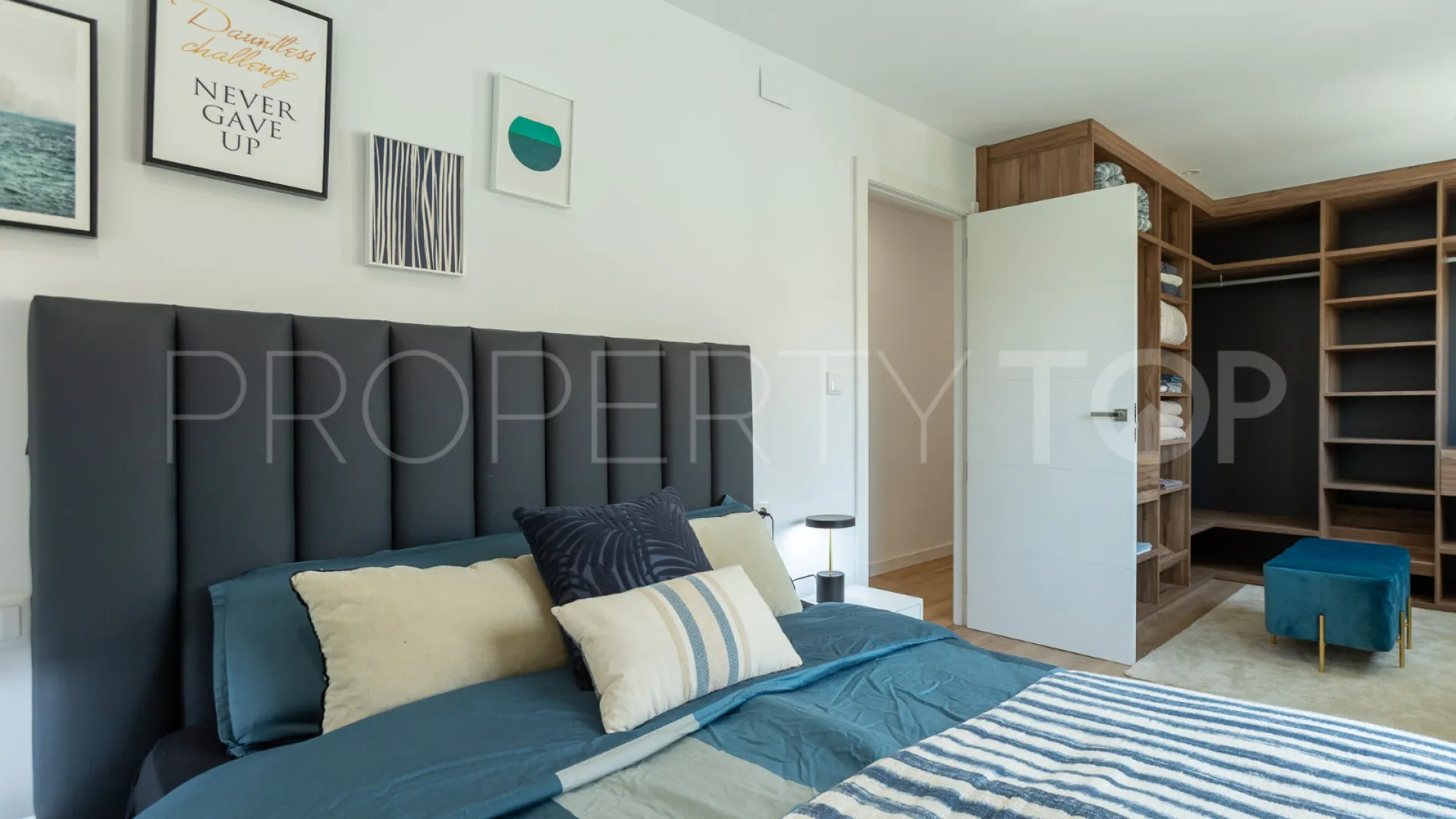 Los Balcones, villa a la venta