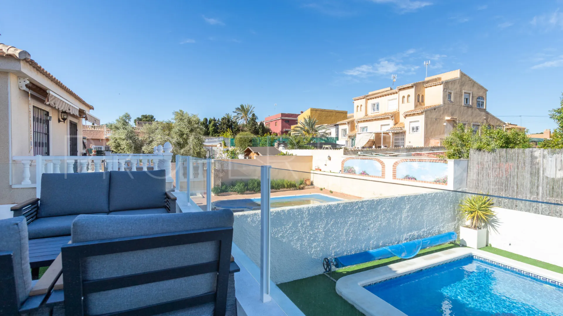 Los Balcones, villa a la venta