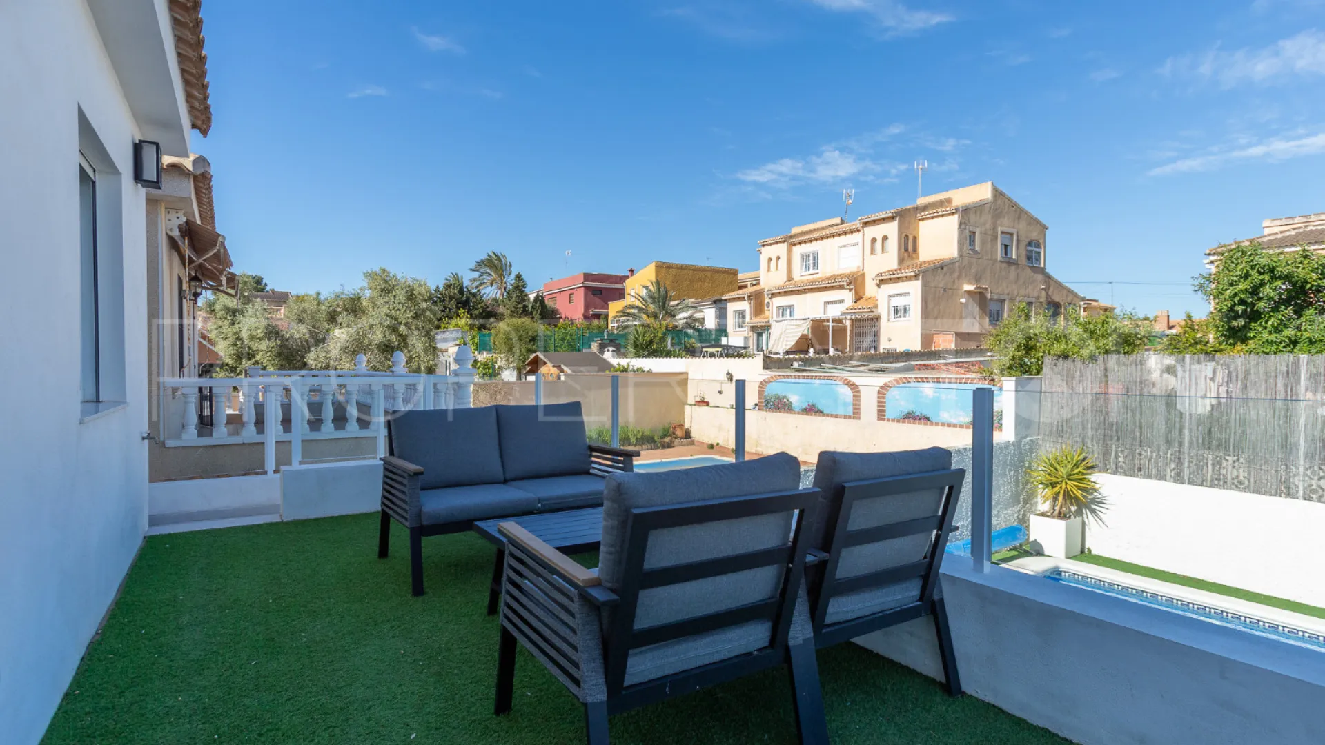 Los Balcones, villa a la venta