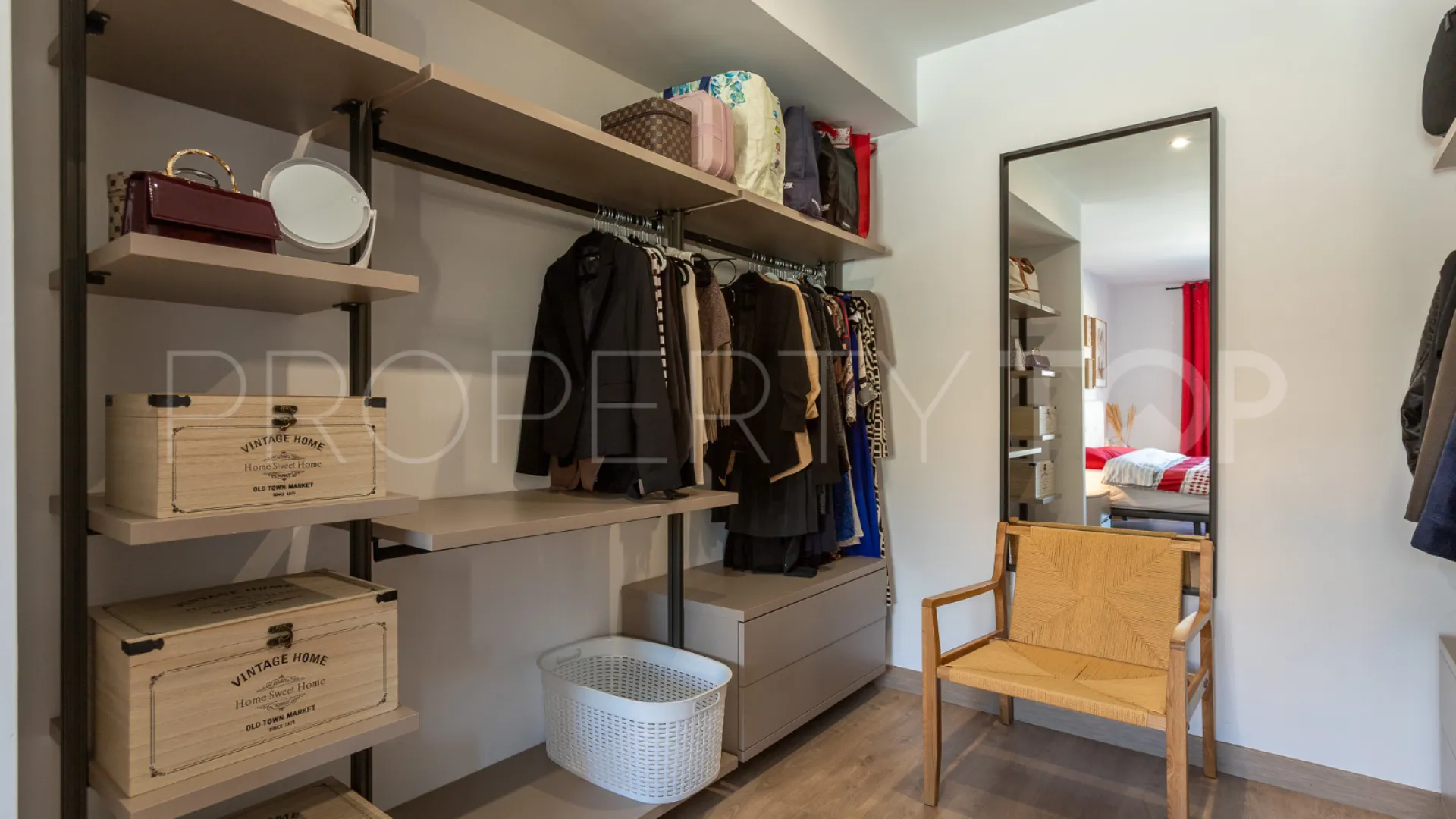 Los Balcones, villa a la venta
