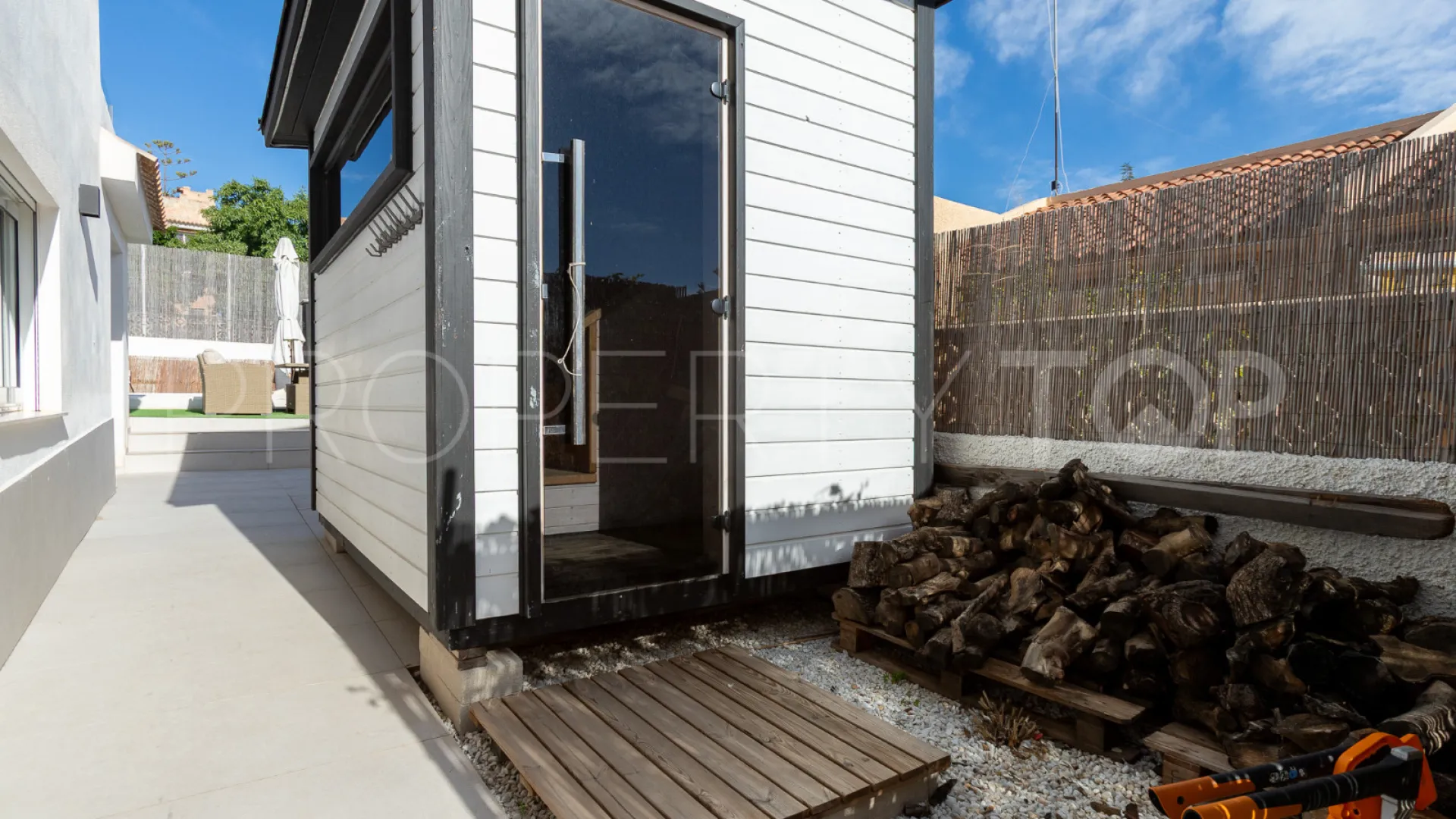 Los Balcones, villa a la venta
