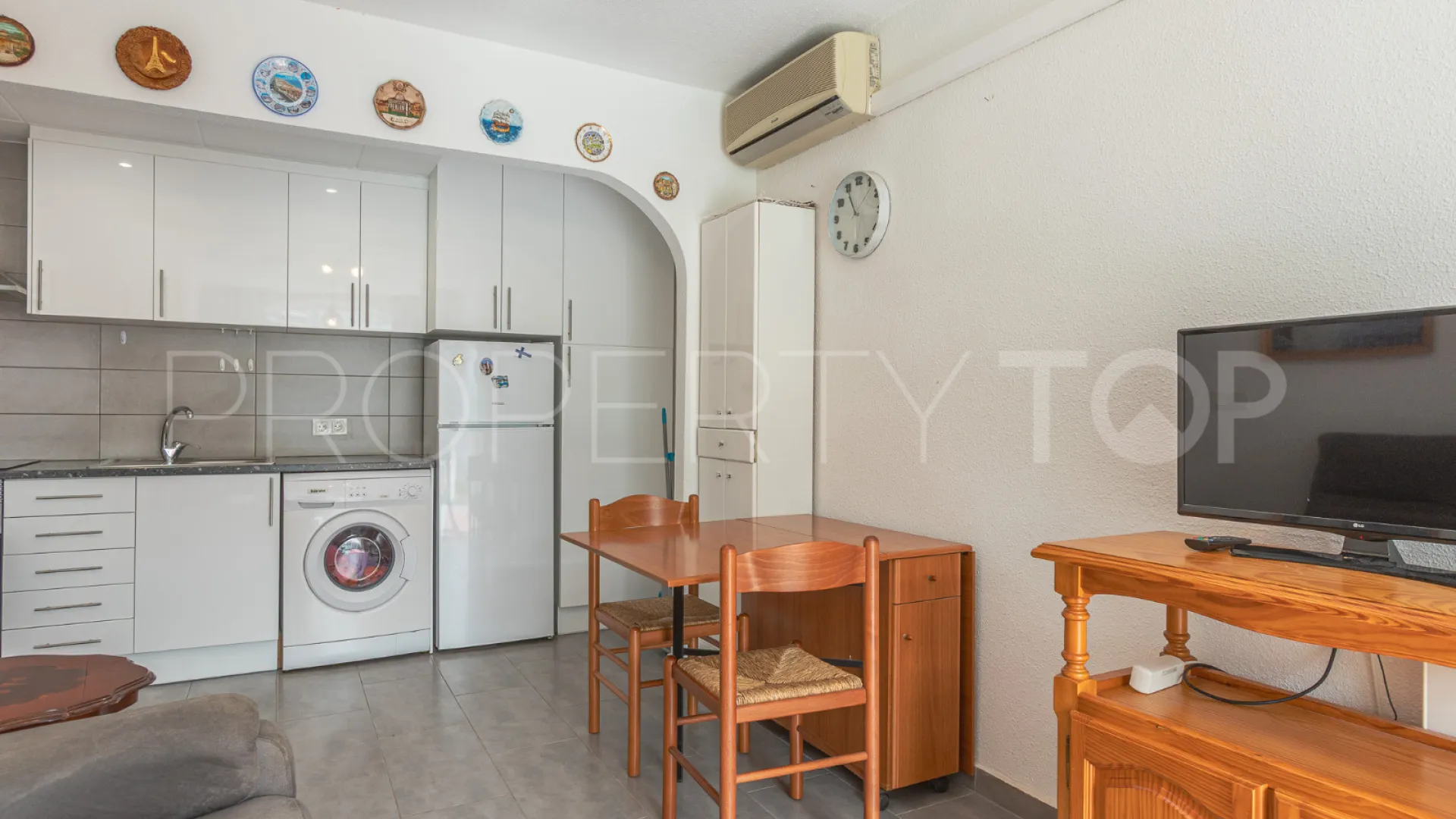 Buy apartment with 1 bedroom in Los Balcones