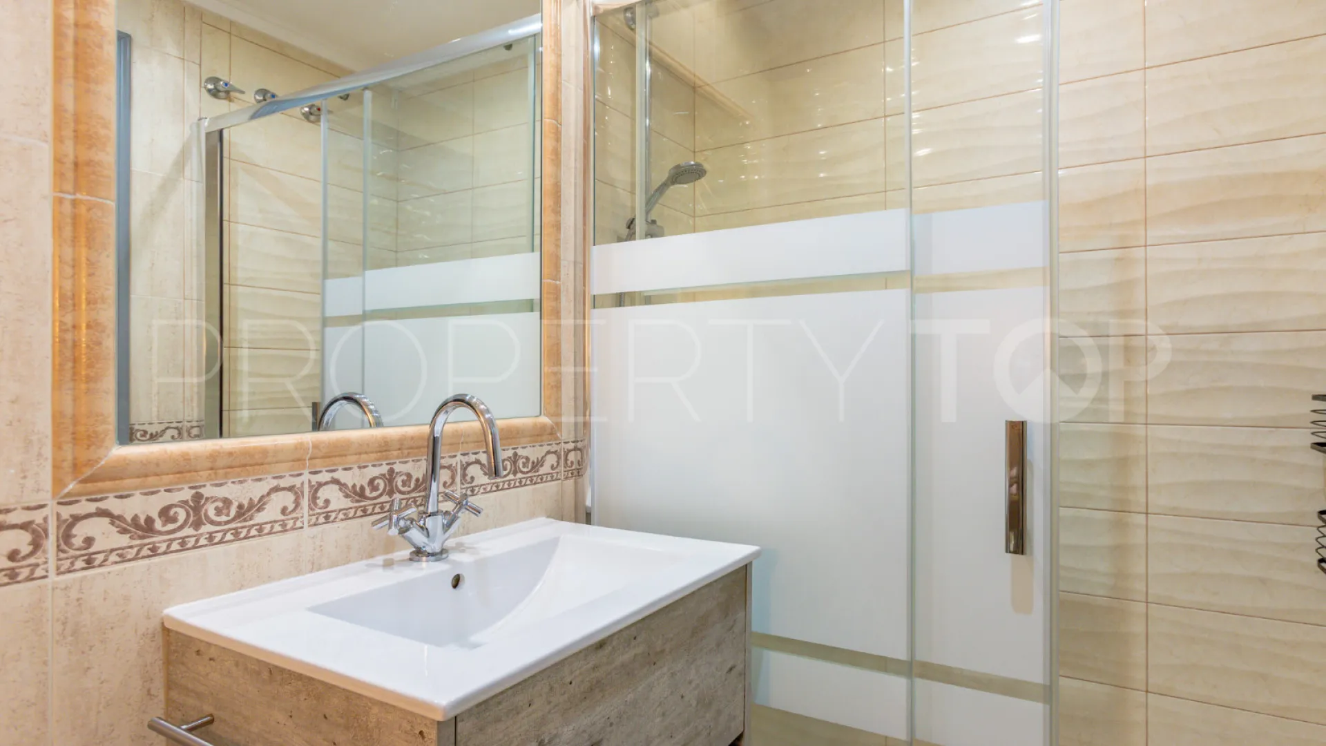 Se vende apartamento de 2 dormitorios en Rioja