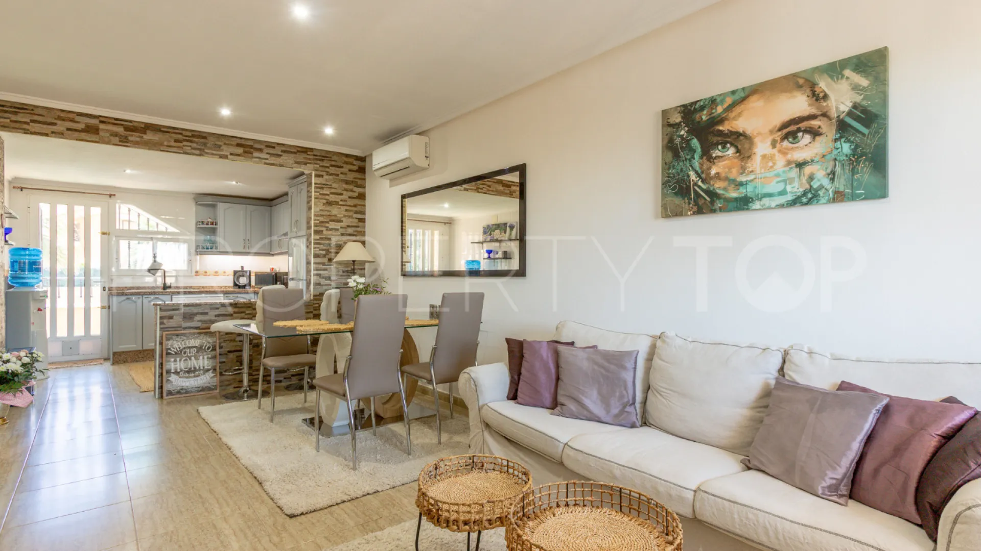 Se vende apartamento de 2 dormitorios en Rioja