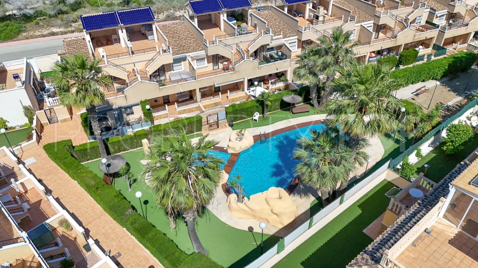 Se vende apartamento de 2 dormitorios en Rioja