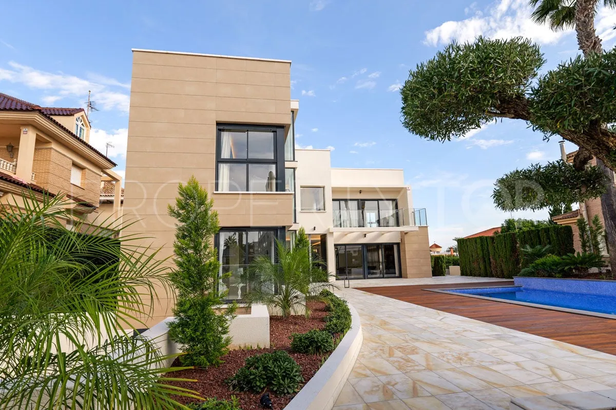 Torrevieja, villa con 3 dormitorios en venta
