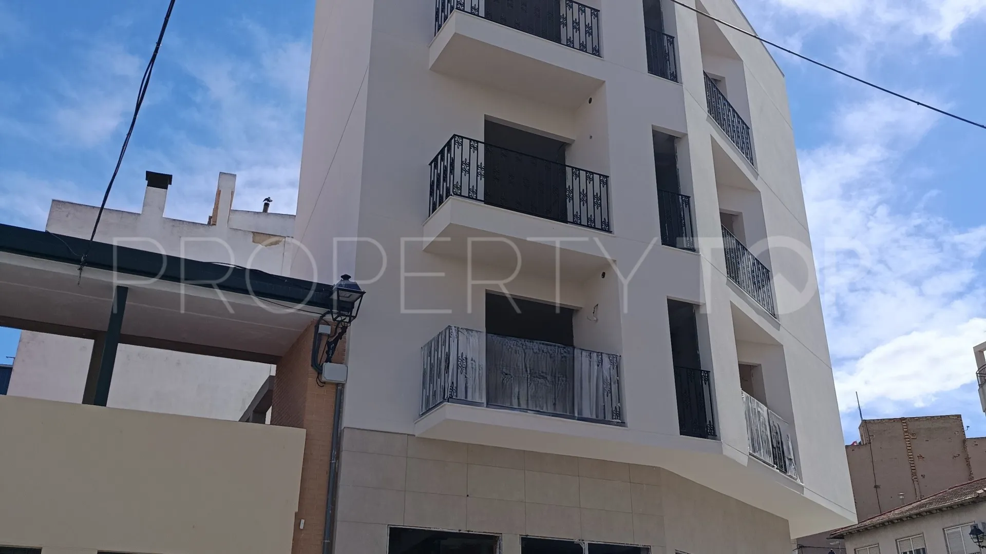 Apartamento de 2 dormitorios a la venta en Bigastro