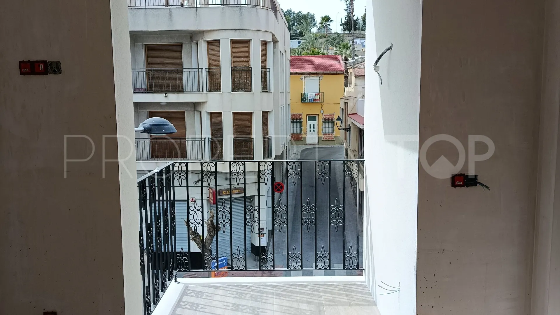 Apartamento de 2 dormitorios a la venta en Bigastro