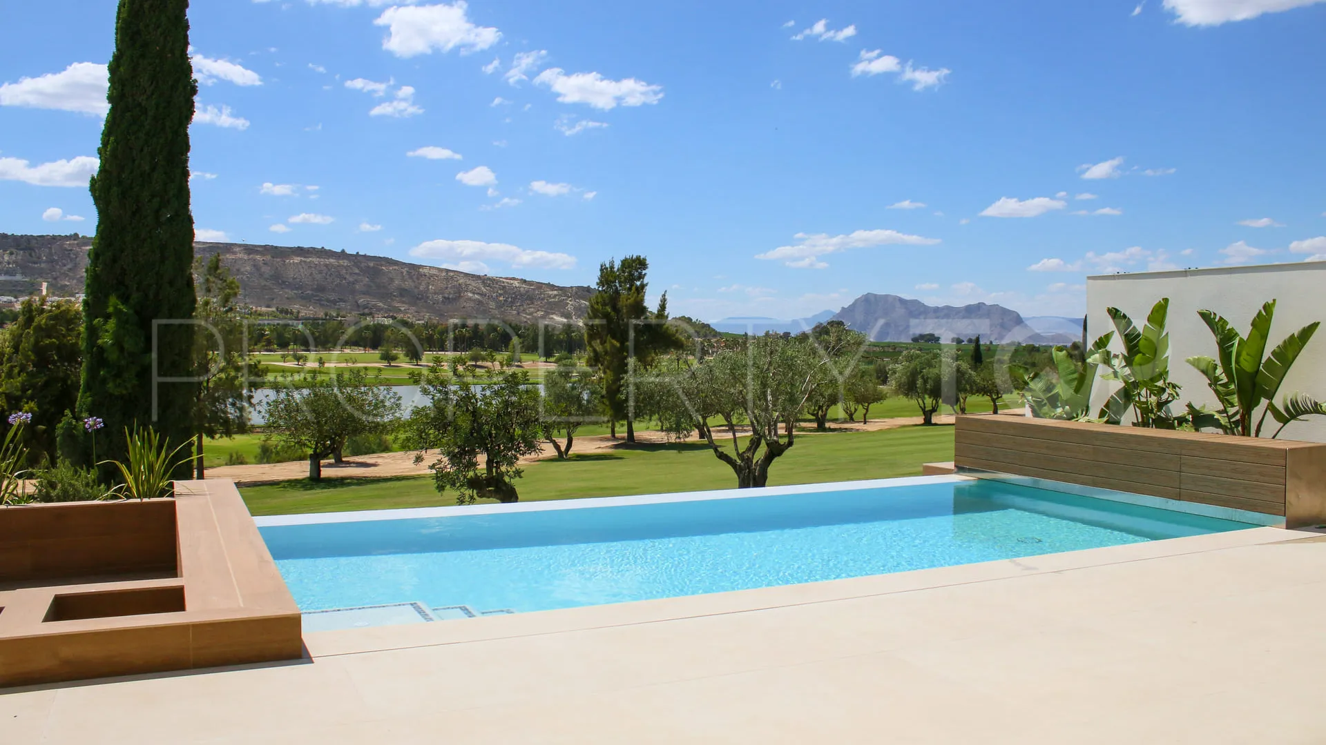 Villa en venta en La Finca Golf
