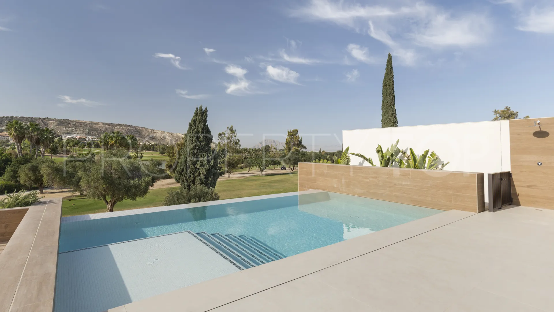 Villa en venta en La Finca Golf